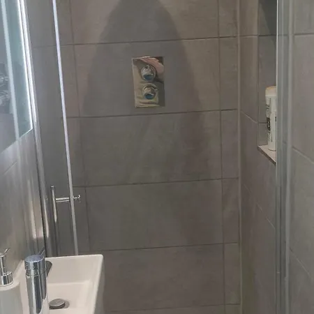 Serviced Accommodation In London Croydon Buitenkant foto